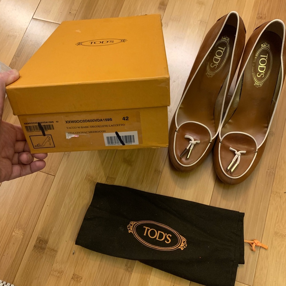 Tod’s Camel heels  with box and dust bag sz 12